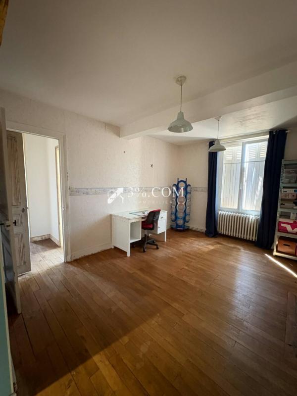 Maison - 258 m² - 10 pièces