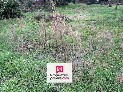 Terrain constructible - 2 064 m²