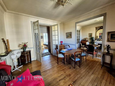 Appartement - 102 m² - 4 pièces