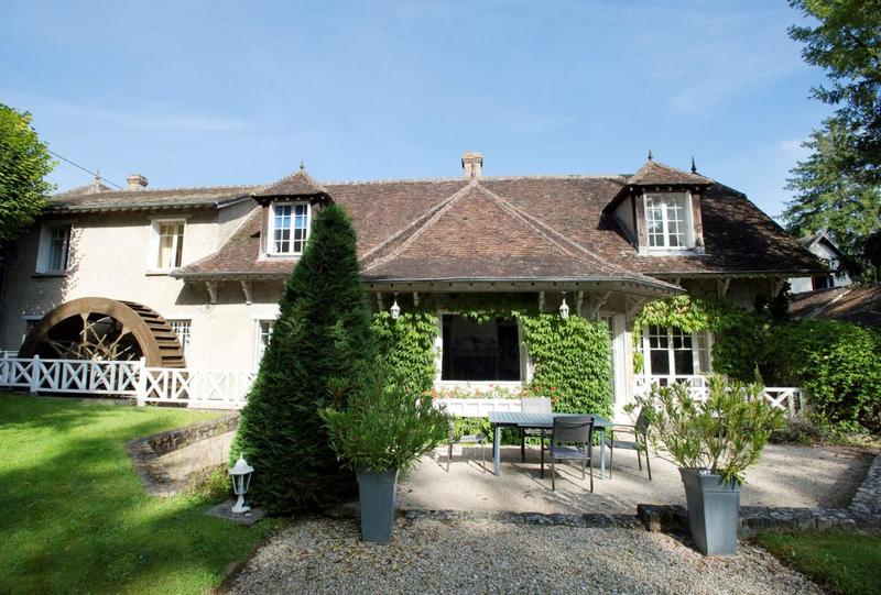 Propriété - 277 m² - 12 pièces