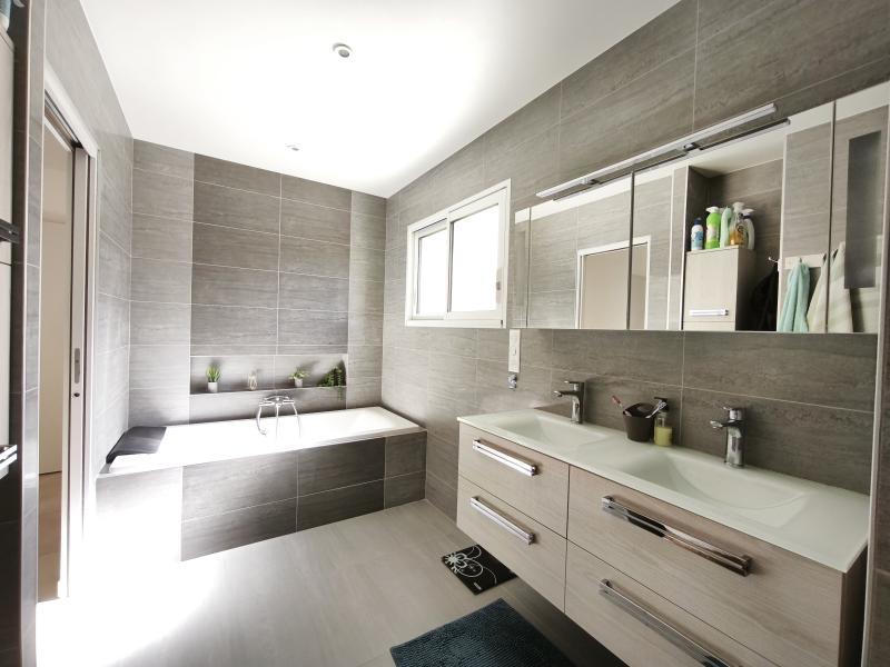 Propriété - 184 m² - 8 pièces