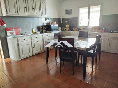 Villa - 196 m² - 8 pièces