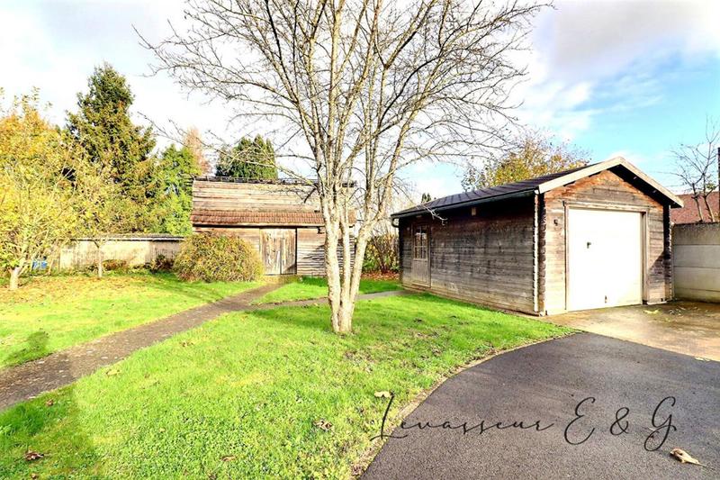 Maison - 93 m² - 7 pièces