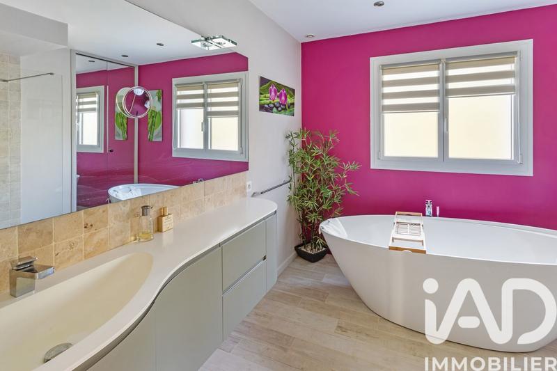 Maison - 138 m² - 5 pièces