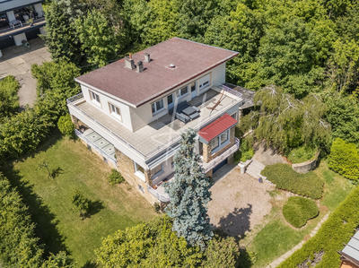Villa - 223 m² - 8 pièces