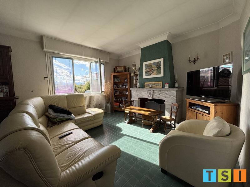 Maison - 167 m² - 7 pièces