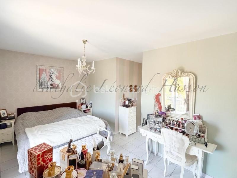 Maison - 150 m² - 7 pièces