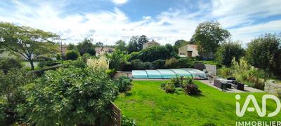 Maison - 198 m² - 5 pièces