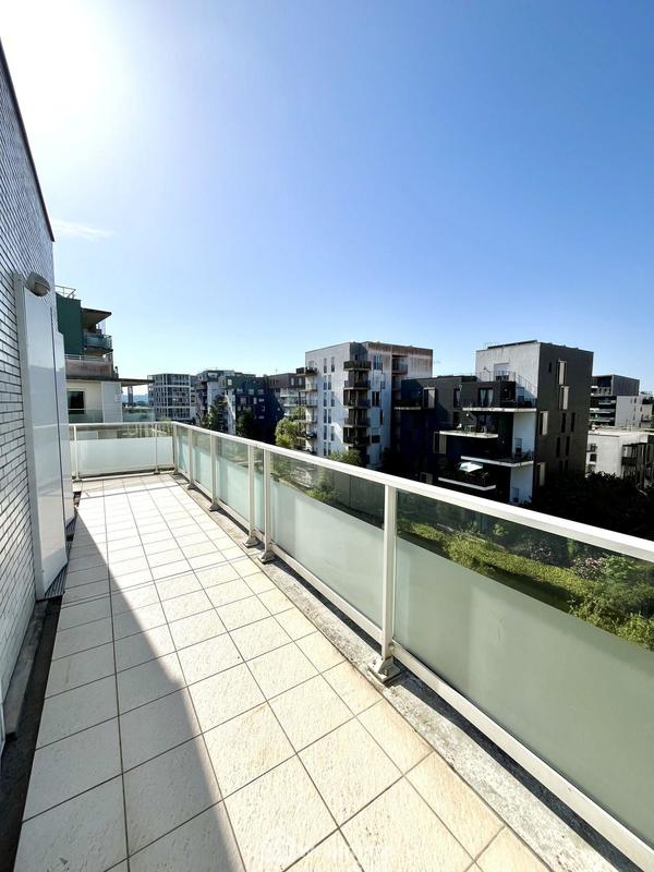 Appartement - 85 m² - 4 pièces