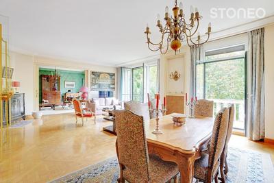 Appartement ancien - 147 m² - 6 pièces