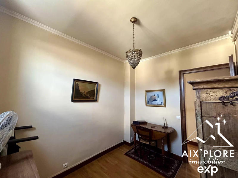 Appartement - 104 m² - 4 pièces