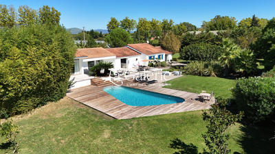 Villa - 295 m² - 7 pièces