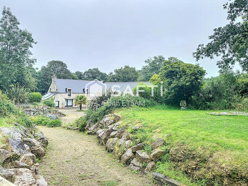 Maison - 605 m² - 7 pièces