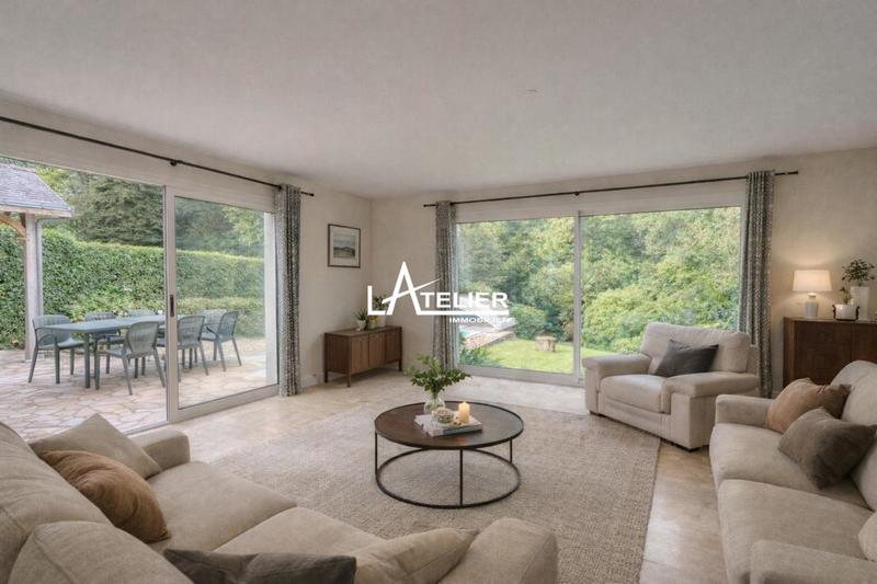 Maison - 230 m² - 11 pièces