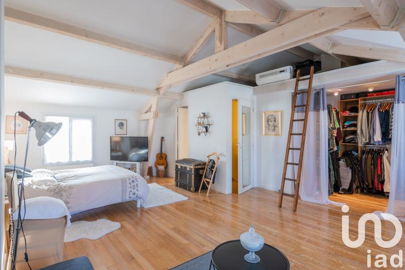 Maison - 240 m² - 6 pièces