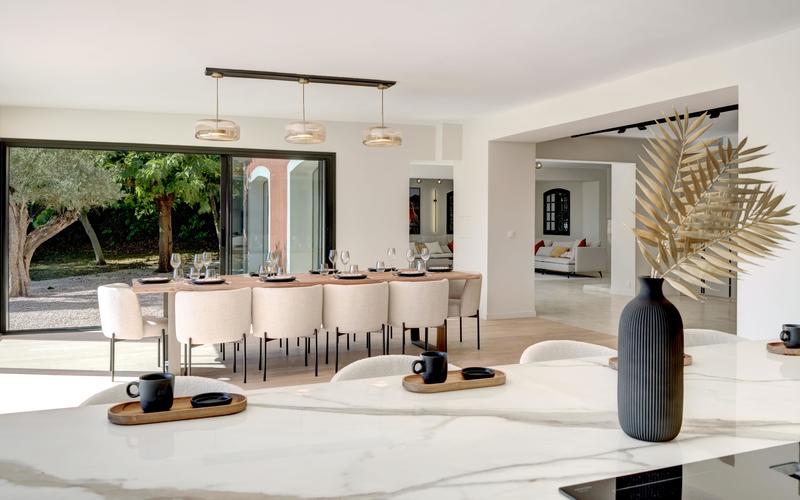 Maison - 400 m² - 9 pièces