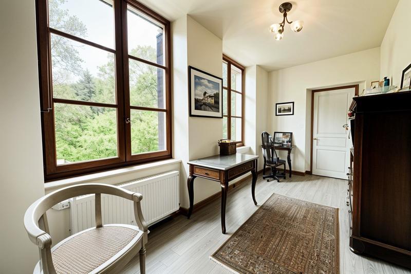 Maison ancienne - 345 m² - 10 pièces