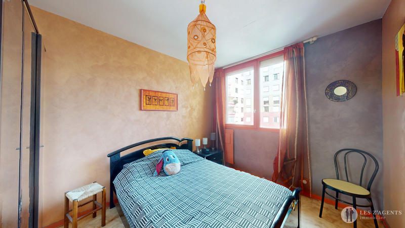 Appartement - 82 m² - 4 pièces