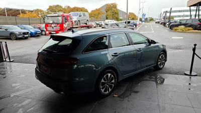 Kia Cee'd_Sw ceed Sw III 1.6 Gdi Isg Phev Active Bu Dct6