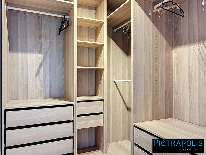 Appartement - 82 m² - 3 pièces