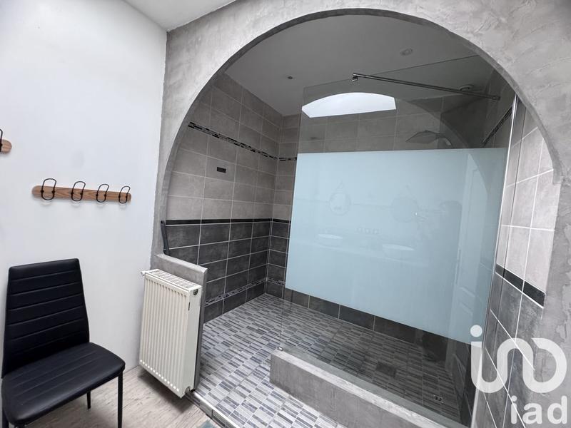 Maison - 235 m² - 6 pièces