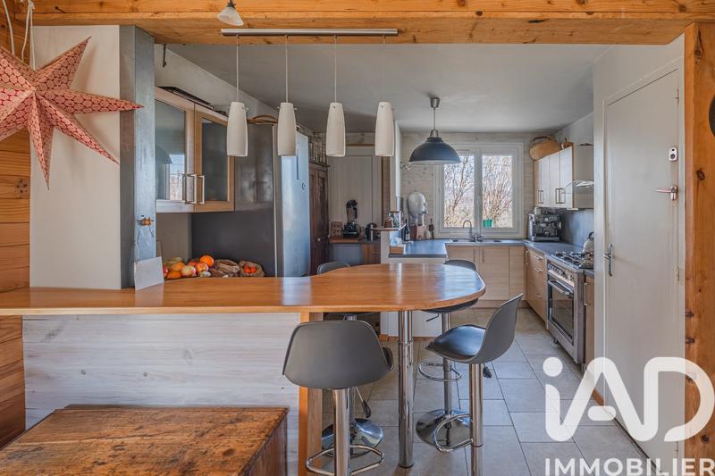 Maison - 200 m² - 9 pièces