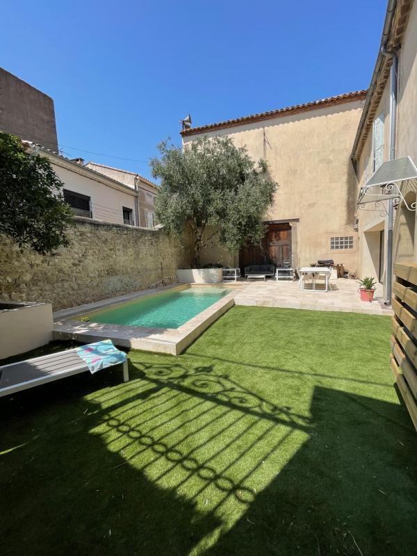 Maison - 201 m² - 10 pièces