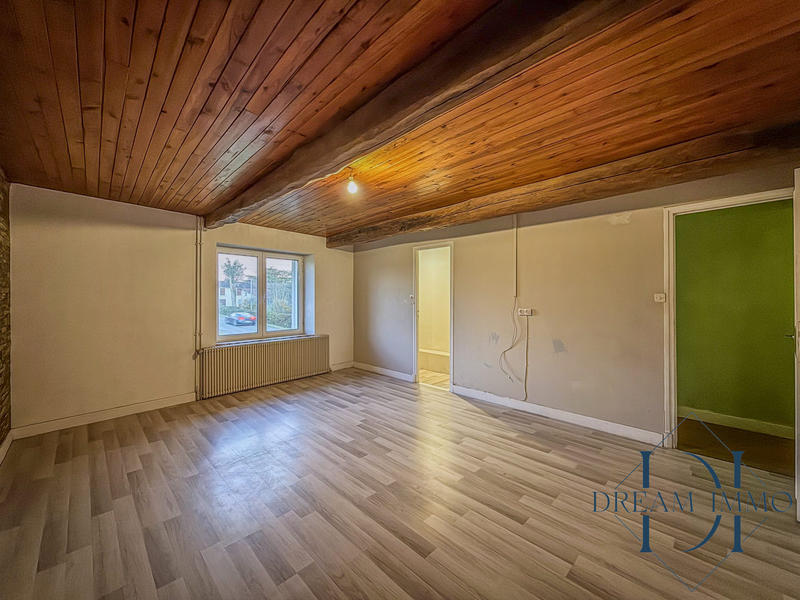 Maison - 230 m² - 7 pièces