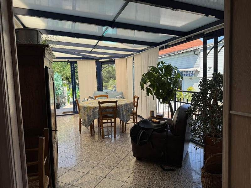 Maison - 292 m² - 9 pièces