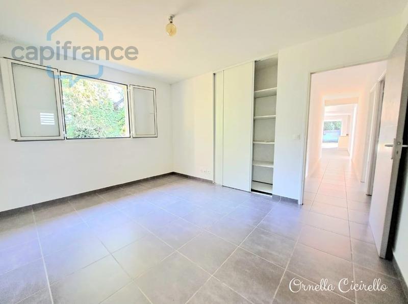 Maison - 111 m² - 4 pièces