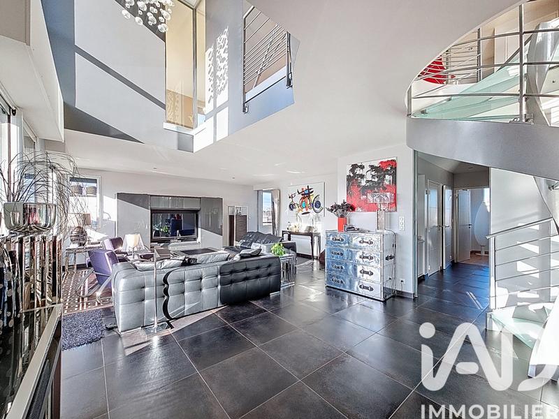 Duplex - 198 m² - 7 pièces