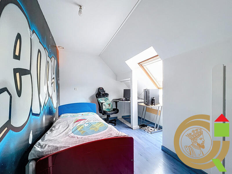 Maison traditionnelle - 110 m² - 5 pièces