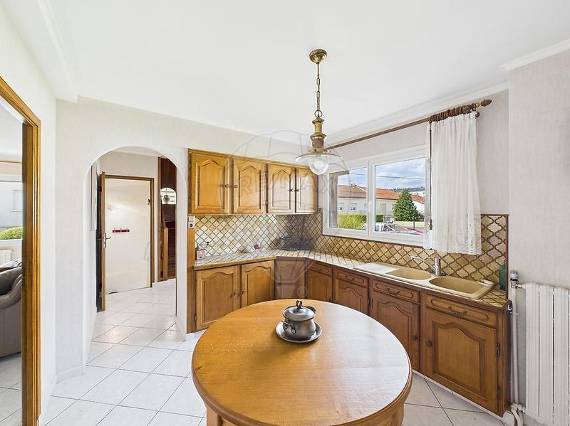 Maison - 90 m² - 5 pièces