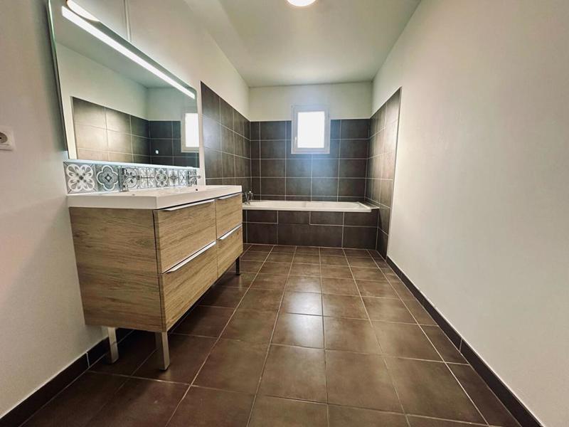 Maison - 144 m² - 6 pièces