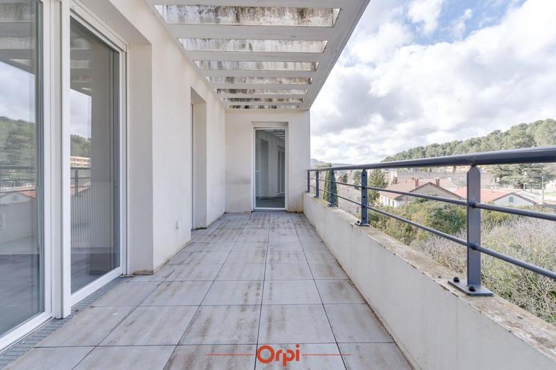 Penthouse - 83 m² - 4 pièces