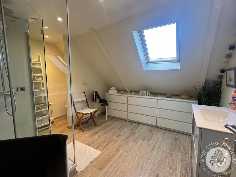 Maison - 235 m² - 6 pièces