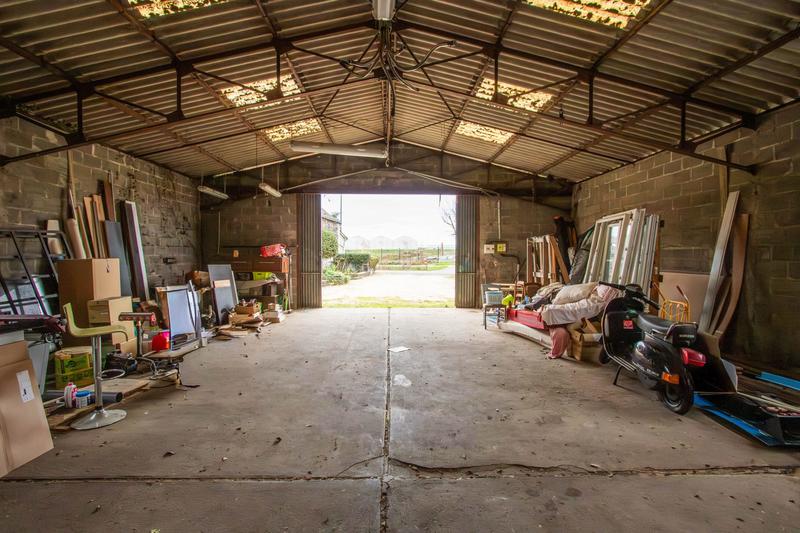 Parking / Garage - 159 m²