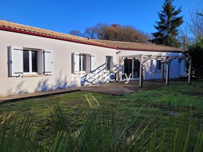 Maison - 160 m² - 5 pièces