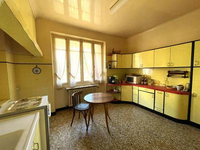 Maison de village - 212 m² - 8 pièces