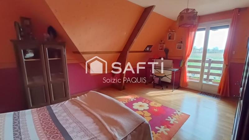 Maison - 240 m² - 8 pièces