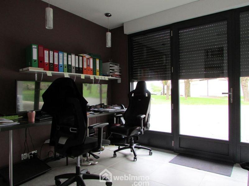 Maison - 245 m² - 8 pièces