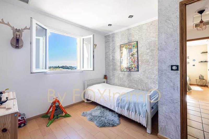 Maison - 147 m² - 6 pièces