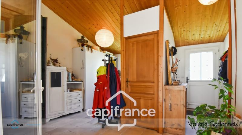 Maison - 187 m² - 9 pièces