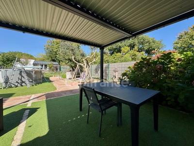 Maison - 180 m² - 6 pièces