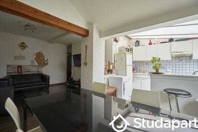 Chambre - 13 m² - 1 pièce