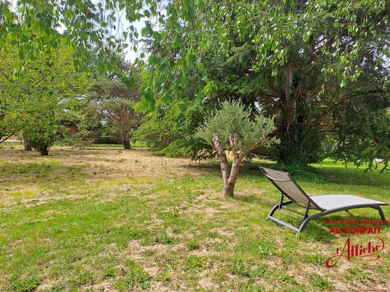 Terrain constructible - 697 m²