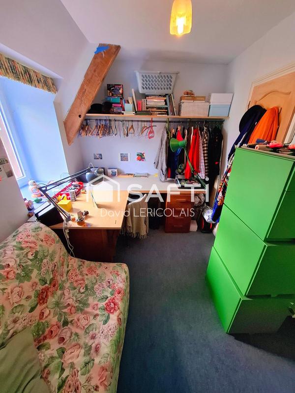 Maison - 244 m² - 10 pièces