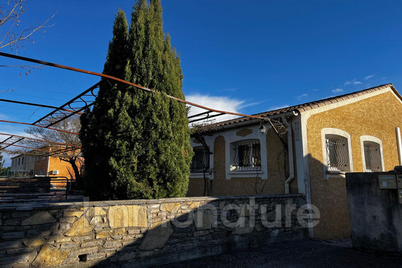 Local commercial - 227 m²