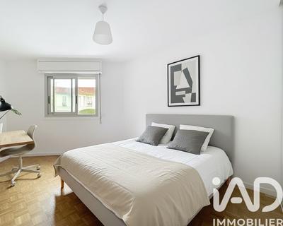 Appartement - 100 m² - 5 pièces