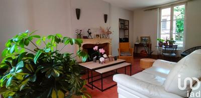 Maison - 263 m² - 11 pièces